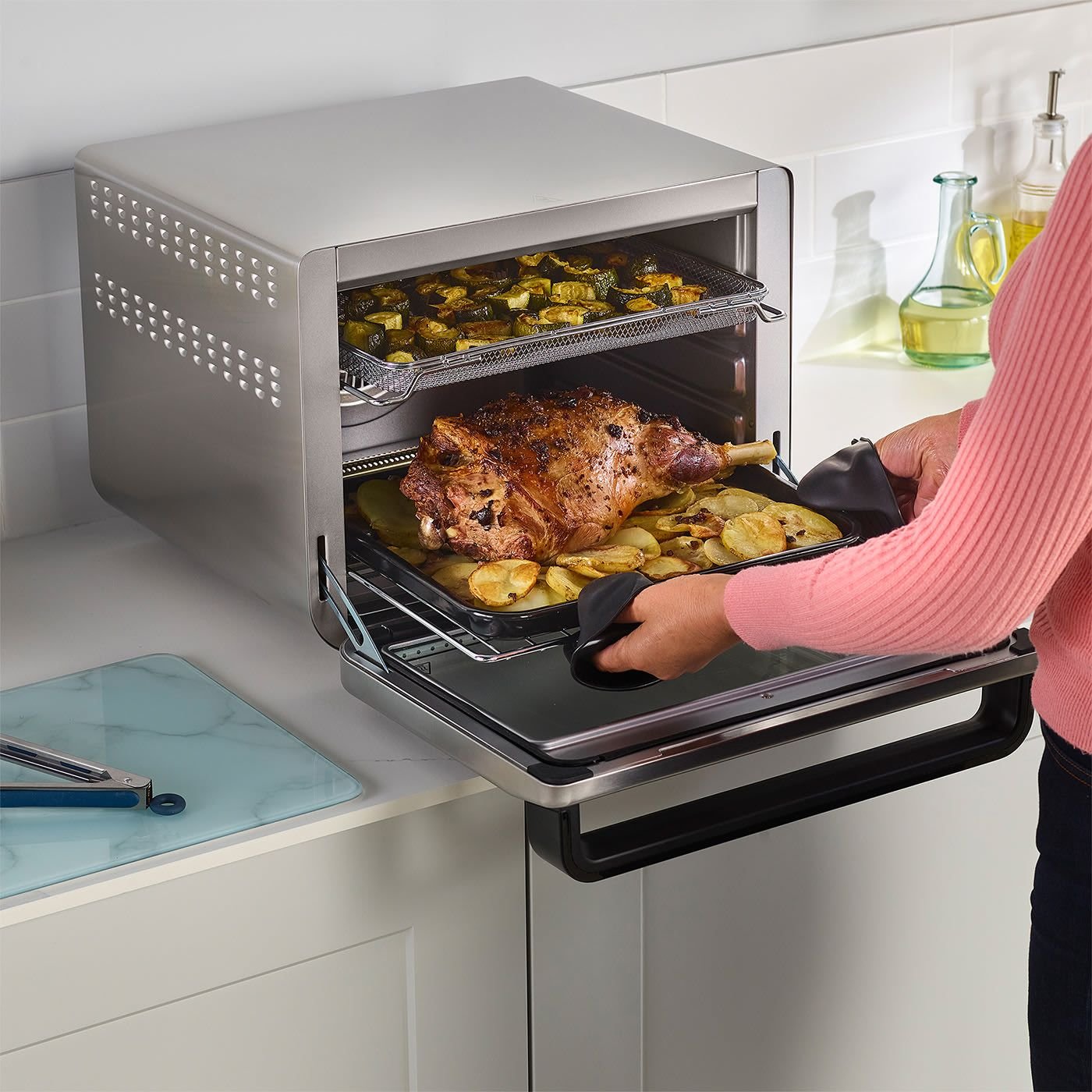 DT200UK-lamb-angle-2-with-model