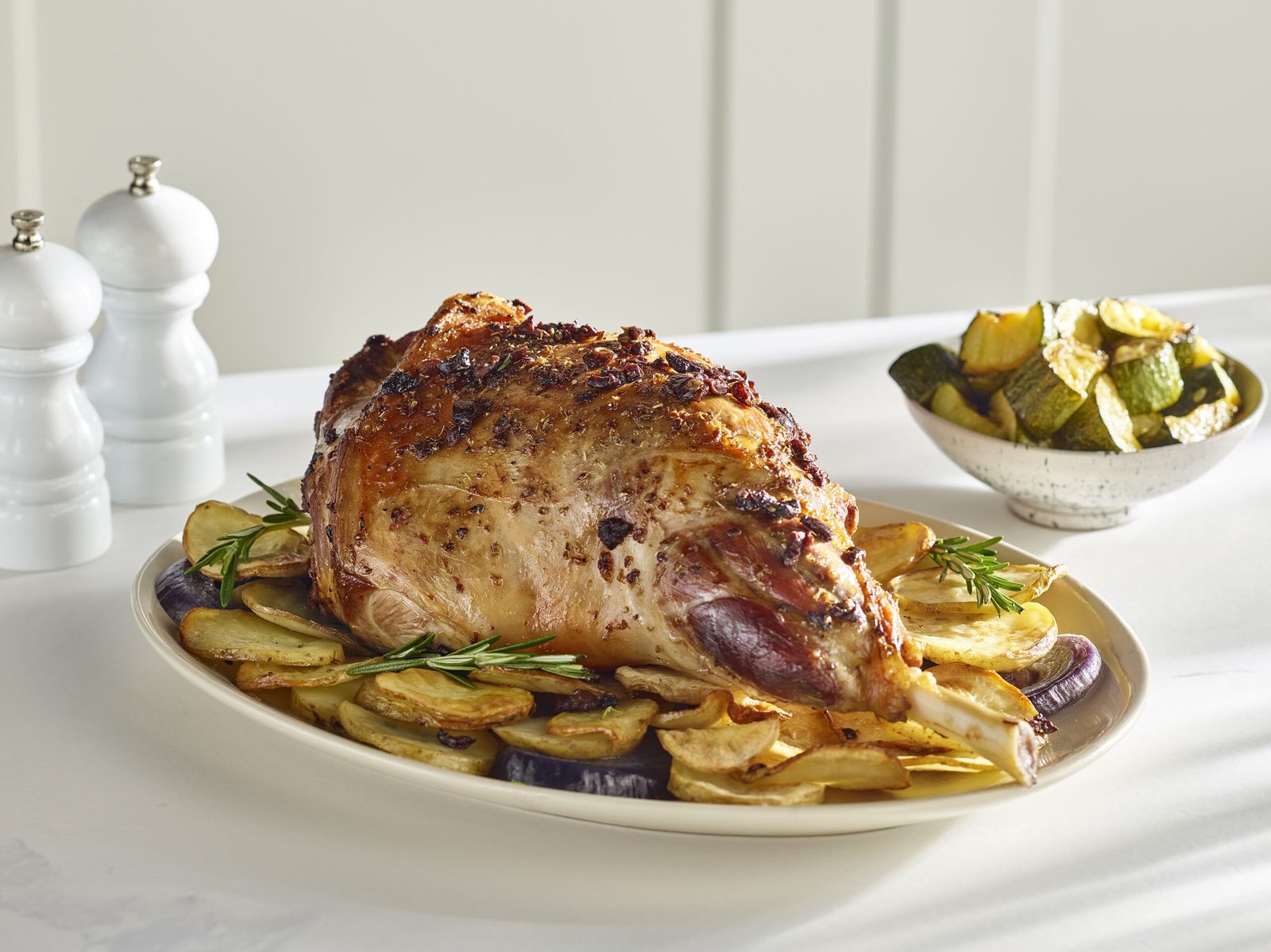 DT200UK-lamb-close-in-shot