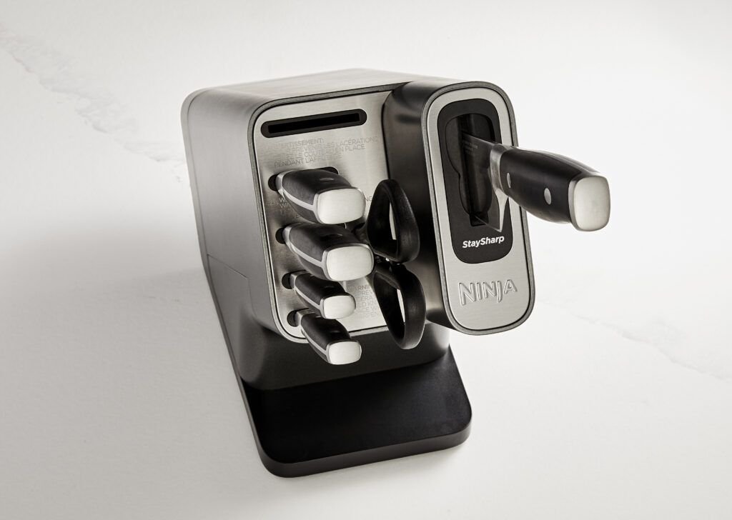 K32006EU_6 Piece Knife Block_Sharpener_45 deg right_CMYK_RT_RGB