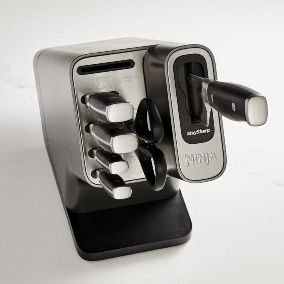 K32006EU_6 Piece Knife Block_Sharpener_45 deg right_CMYK_RT_RGB